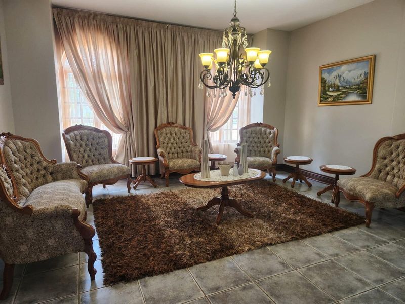 Grand Estate for sale in Wilkoppies | Luxury, Lifestyle, Limitless Possibilities - Photo 7