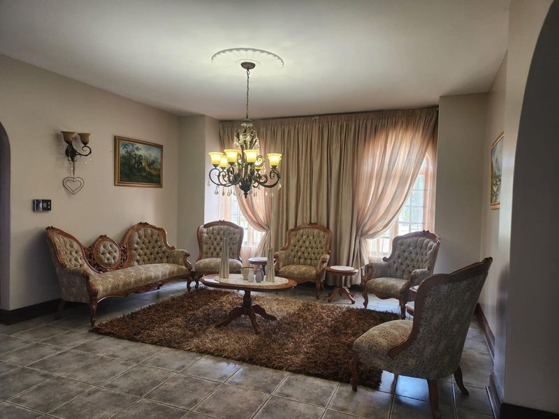Grand Estate for sale in Wilkoppies | Luxury, Lifestyle, Limitless Possibilities - Photo 6