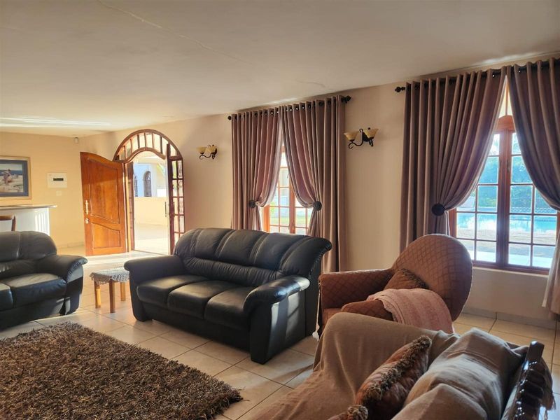 Grand Estate for sale in Wilkoppies | Luxury, Lifestyle, Limitless Possibilities - Photo 10