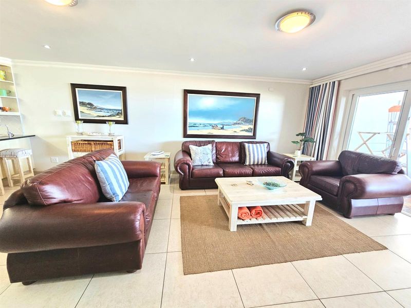 Penthouse Available on Jeffreys Bay main beach, furniture included, Jeffreys Bay - Photo 4