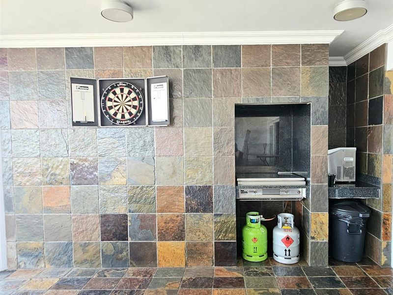 Penthouse Available on Jeffreys Bay main beach, furniture included, Jeffreys Bay - Photo 9