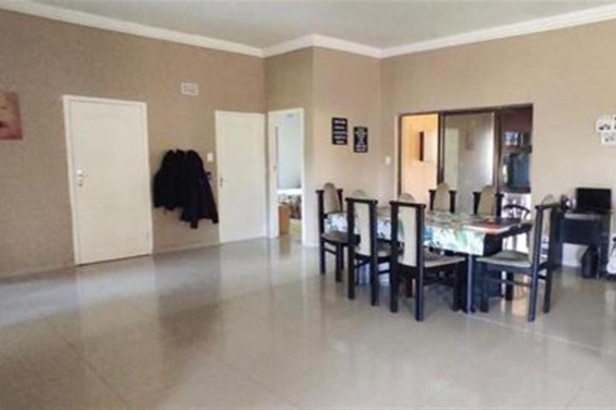 House To Rent in Port Edward KwaZulu Natal - Photo 4