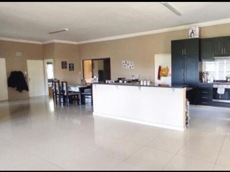 House To Rent in Port Edward KwaZulu Natal - Photo 3