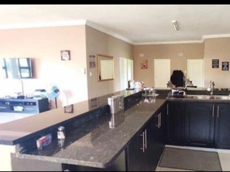 House To Rent in Port Edward KwaZulu Natal - Photo 2