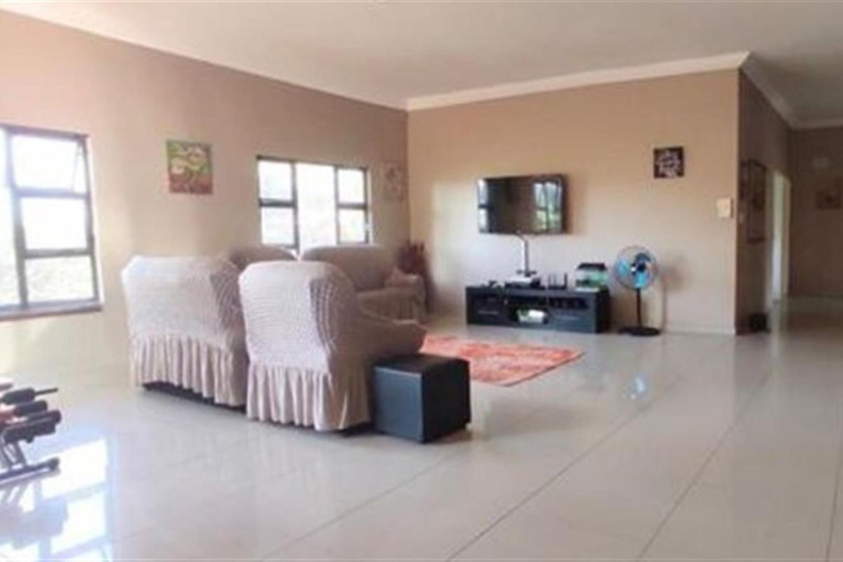 House To Rent in Port Edward KwaZulu Natal - Photo 5
