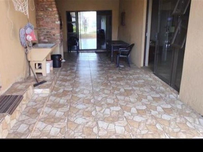 House To Rent in Port Edward KwaZulu Natal - Photo 10