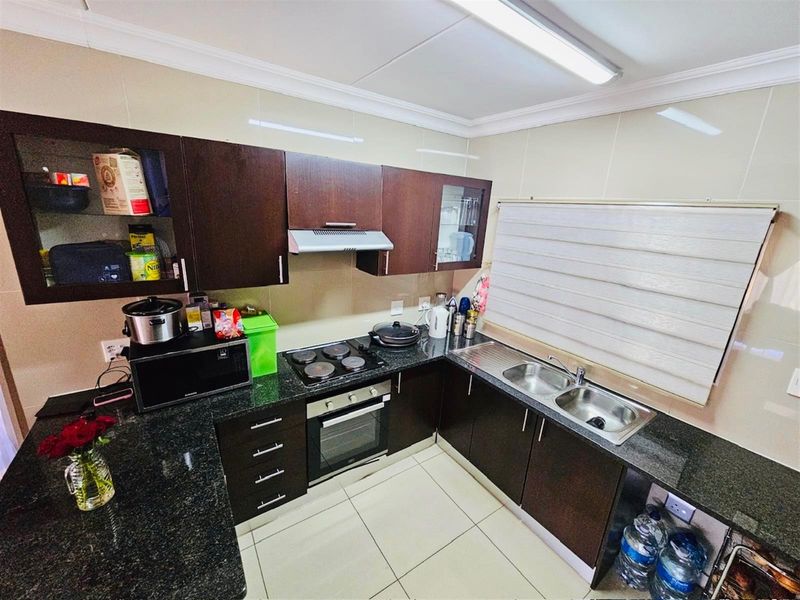 Townhouse For Sale in Winchester Hills, Johannesburg - Photo 5