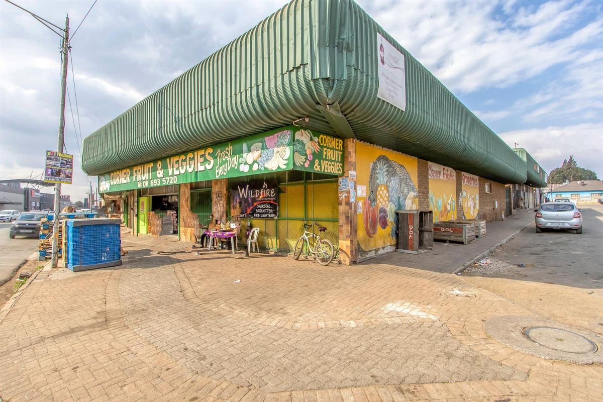 Prime Corner Commercial Property For Sale in Randfontein Central, Randfontein - Photo 2