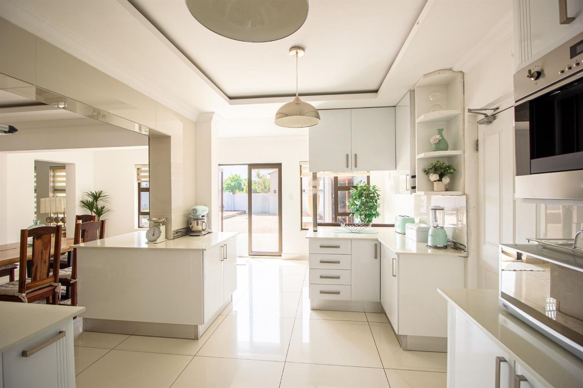 House For Sale in The Coves, Hartbeespoort, North West - Photo 4