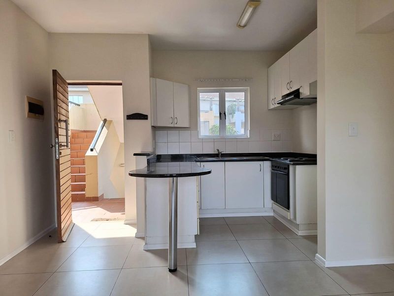 Second Floor Apartment with Balcony in Sheffield Manor - Photo 3