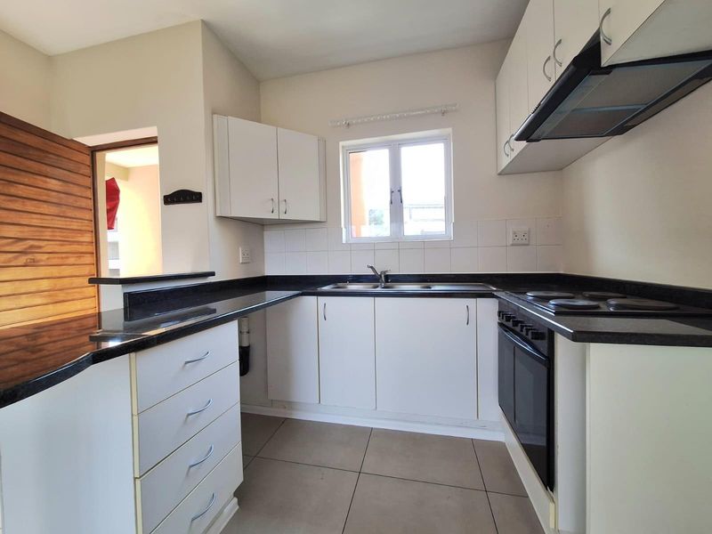 Second Floor Apartment with Balcony in Sheffield Manor - Photo 4