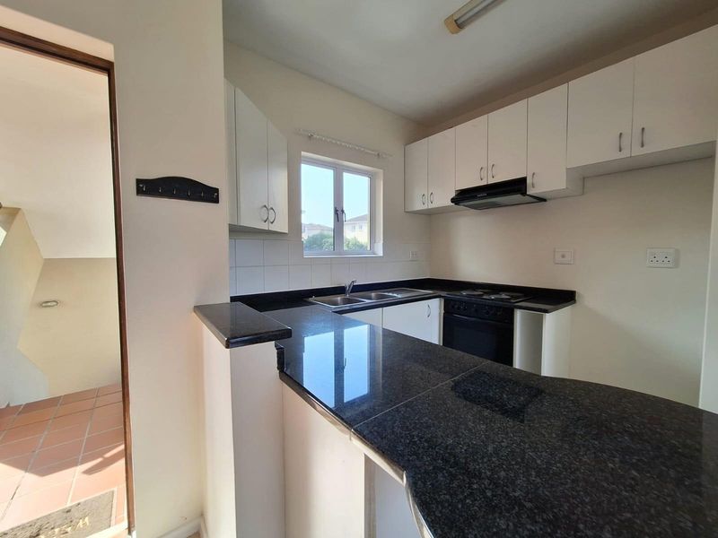 Second Floor Apartment with Balcony in Sheffield Manor - Photo 5