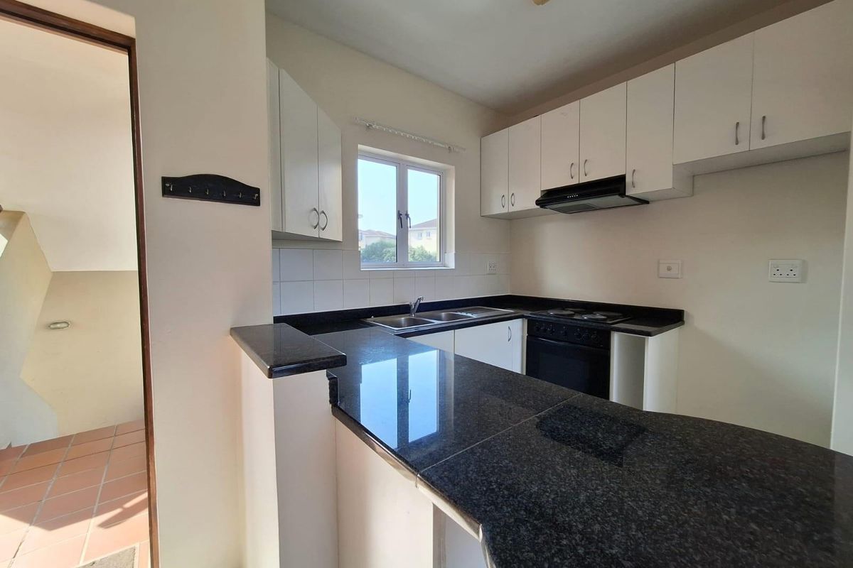 Second Floor Apartment with Balcony in Sheffield Manor - Photo 5