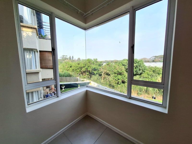 Second Floor Apartment with Balcony in Sheffield Manor - Photo 10