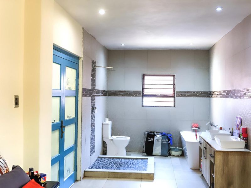 House For Sale in Protea Glen, Soweto - Photo 9