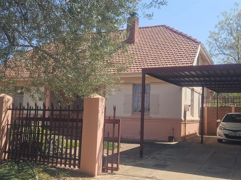 This delightful home offers a blend of comfort, charm, and practical living spaces-perfect for famil - Photo 2