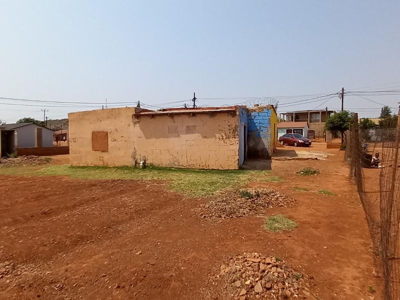 House For Sale in Orange Farm Gauteng - Photo 3