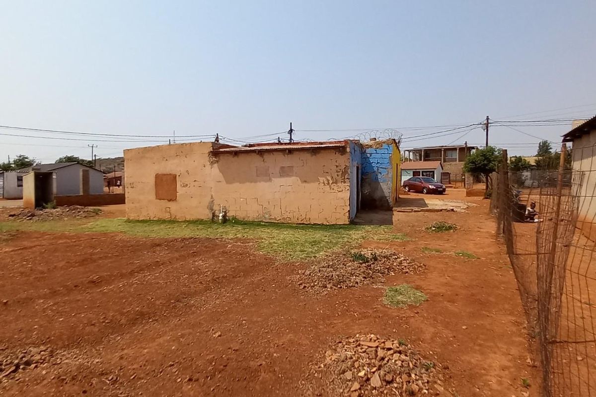 House For Sale in Orange Farm Gauteng - Photo 3