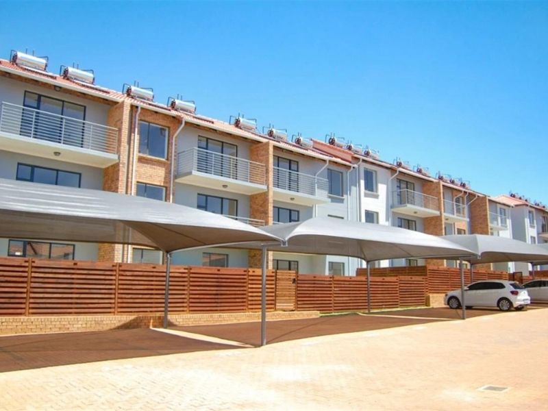 4 Bedroom Ground Floor Apartment For Sale in Monavoni, Centurion - Photo 9