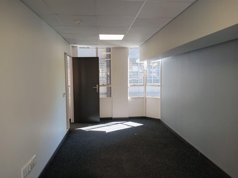 Office To Rent in Braamfontein, Johannesburg - Photo 9