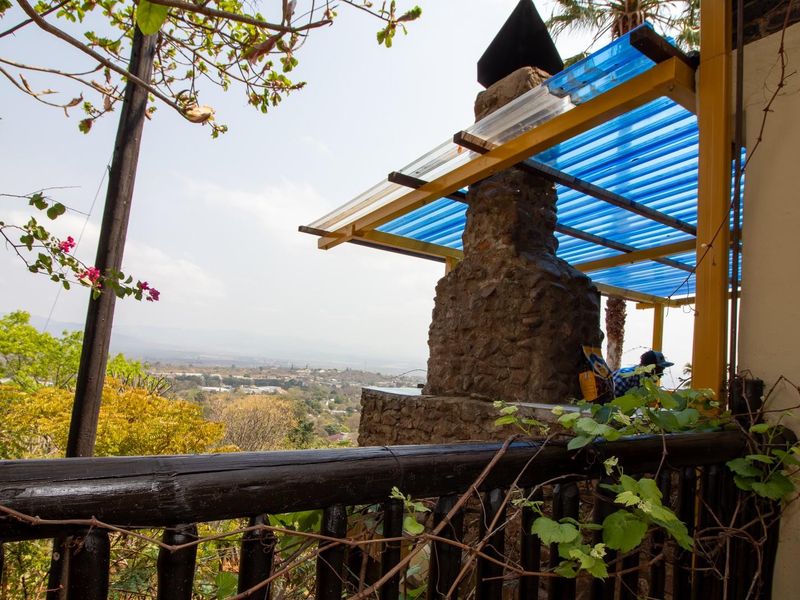 Spacious 6-bed 4-bath House For Sale in Barberton - Photo 8