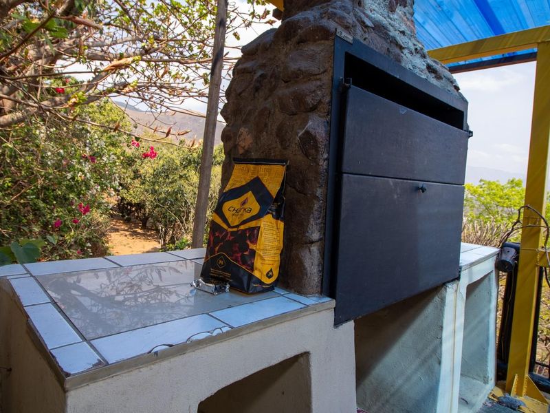 Spacious 6-bed 4-bath House For Sale in Barberton - Photo 7