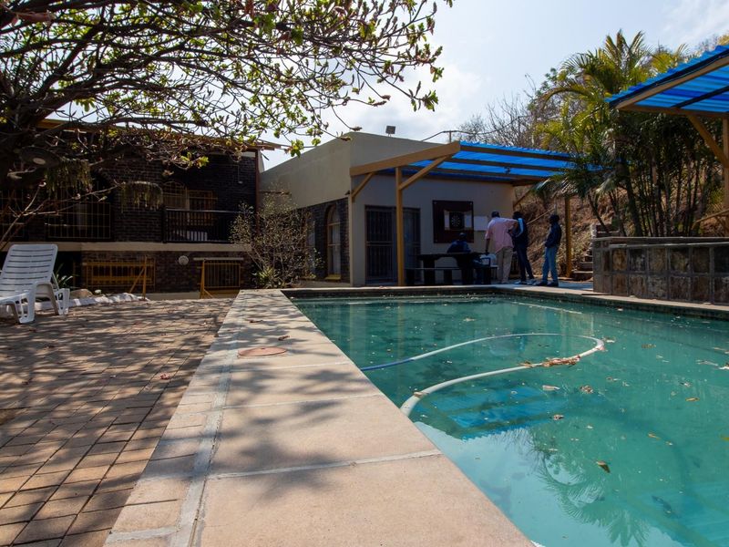 Spacious 6-bed 4-bath House For Sale in Barberton - Photo 10