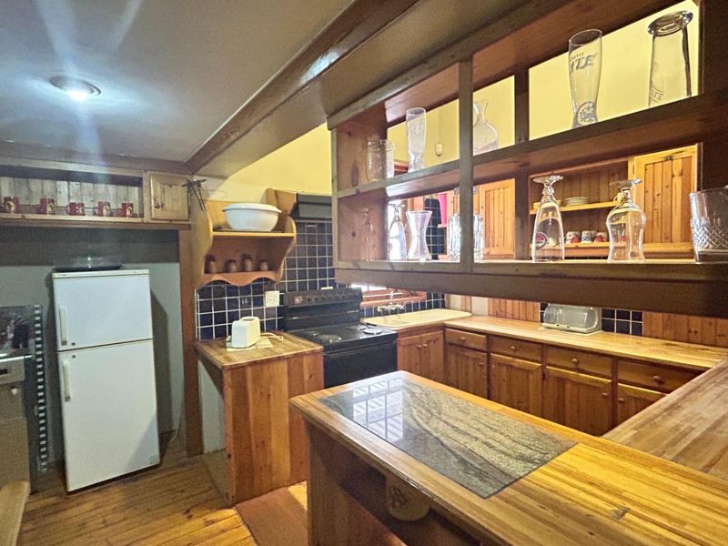 Prime Office Space – Arcadia’s Professional Hub - Photo 9