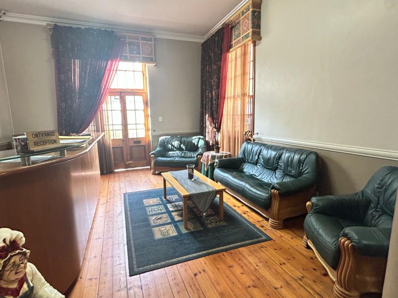 Prime Office Space – Arcadia’s Professional Hub - Photo 5