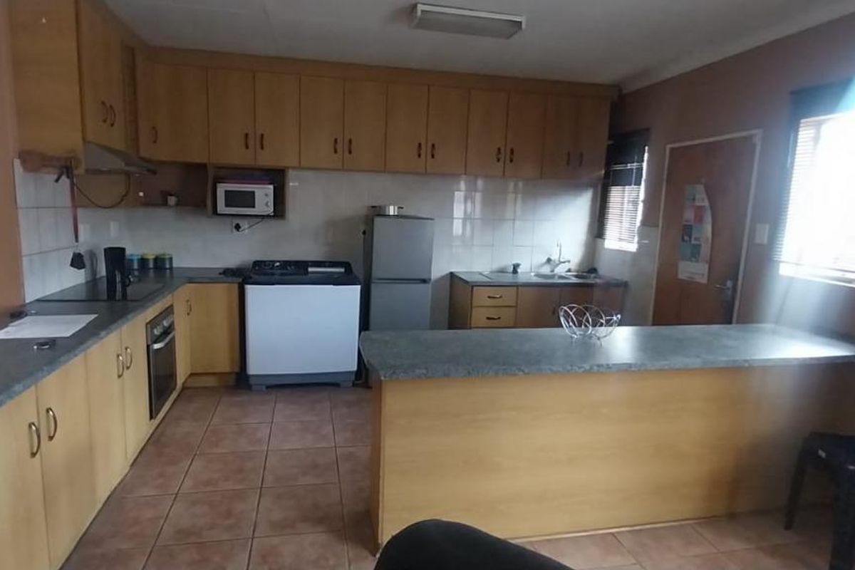 A Place to Call Your Own: Style Meets Charm! - Photo 3