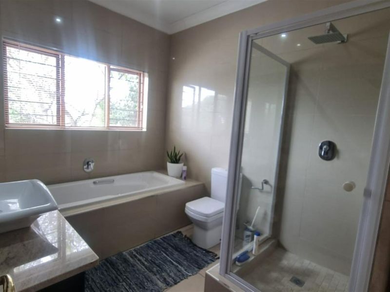 House For Sale in Matumi Golf Estate, Nelspruit - Photo 7
