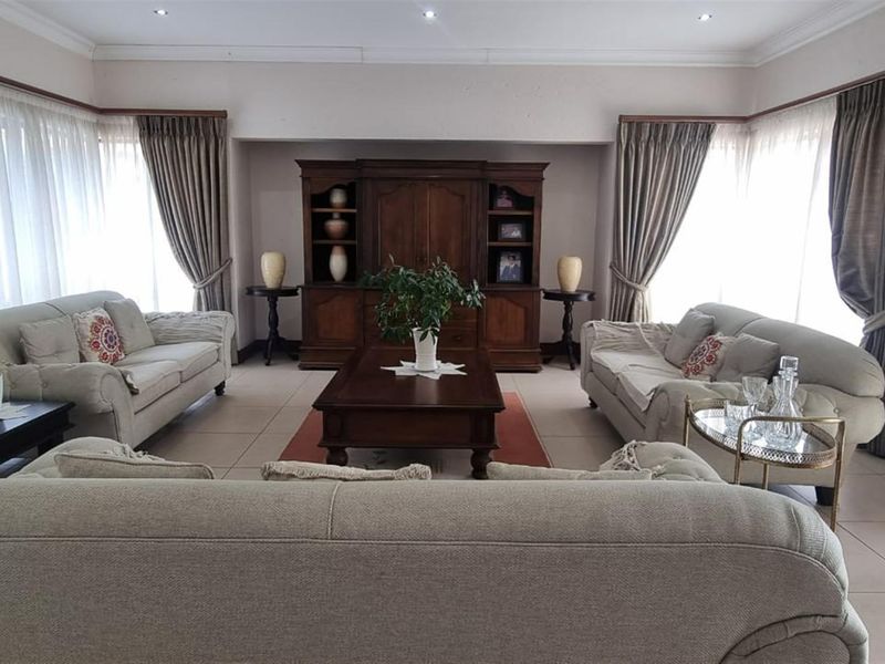 House For Sale in Matumi Golf Estate, Nelspruit - Photo 4