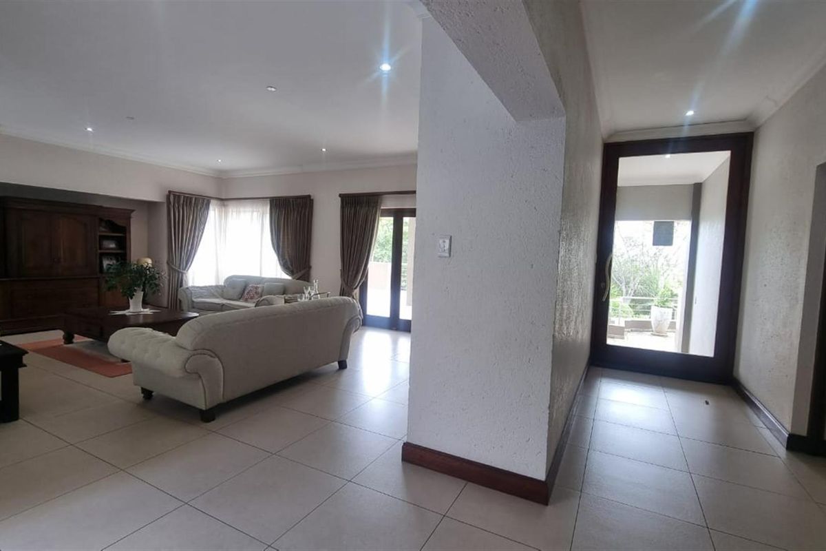 House For Sale in Matumi Golf Estate, Nelspruit - Photo 2
