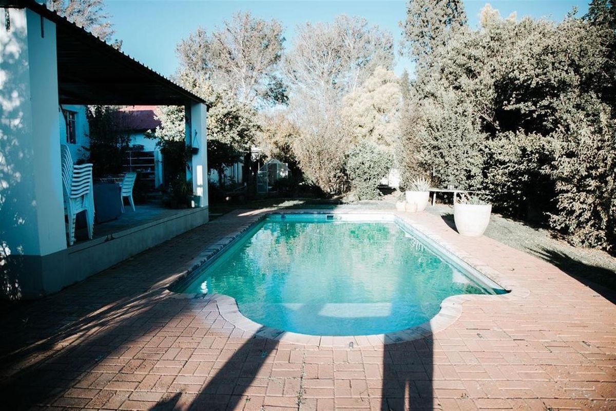 House For Sale in Balmoral, Queenstown - Photo 2