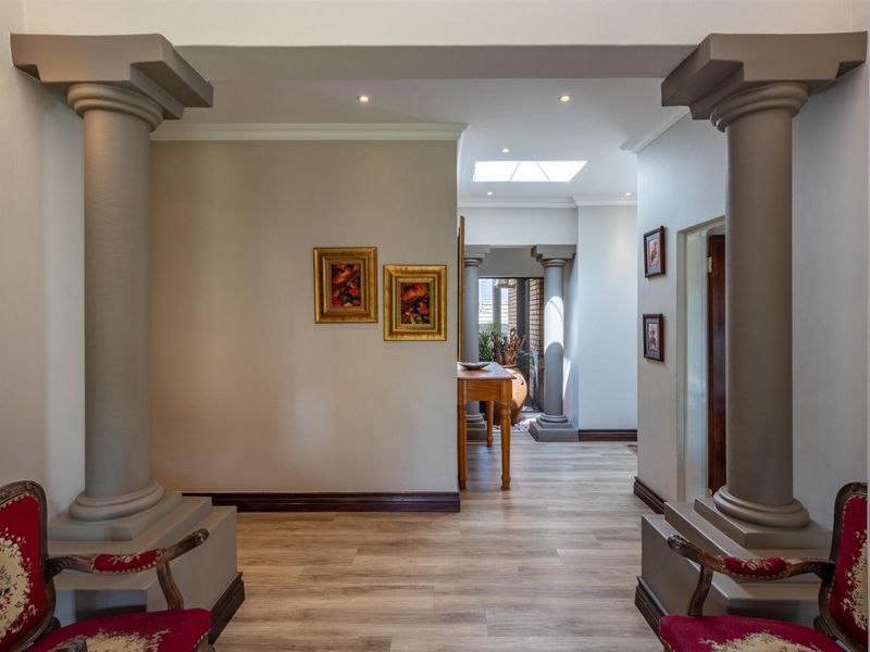 Luxurious 4-Bedroom Family Home in Eldo Glen - Photo 10