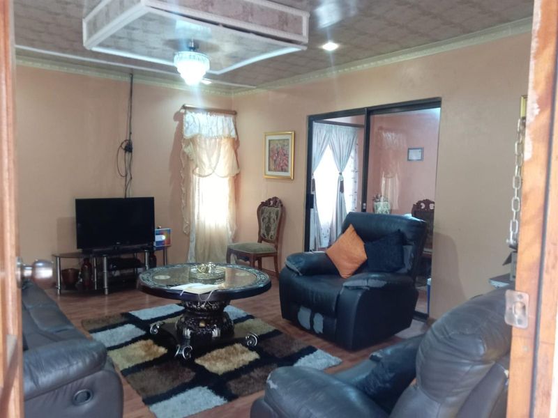 Stunning 3-Bedroom Family House For Sale in Sasolburg Central, Sasolburg - Photo 5