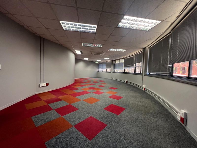 A-Grade 172m2 Office To Let | Woodlands Office Park, Woodmead, Sandton - Photo 3