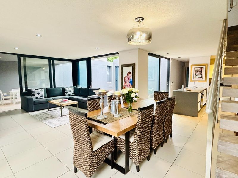 4-Bedroom All En-Suite Home in Secure Complex in Waterkloof Ridge, Pretoria - Photo 6