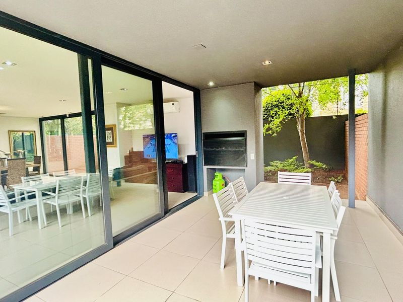 4-Bedroom All En-Suite Home in Secure Complex in Waterkloof Ridge, Pretoria - Photo 10