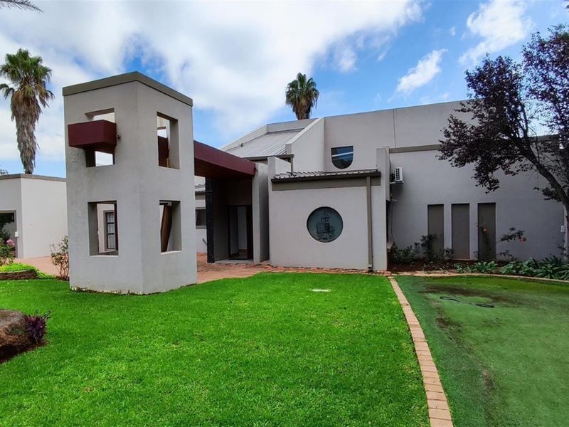 Complex For Sale in Sonneveld, Brakpan - Photo 2