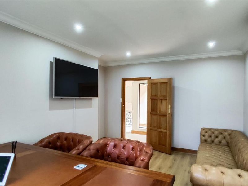 Complex For Sale in Sonneveld, Brakpan - Photo 7