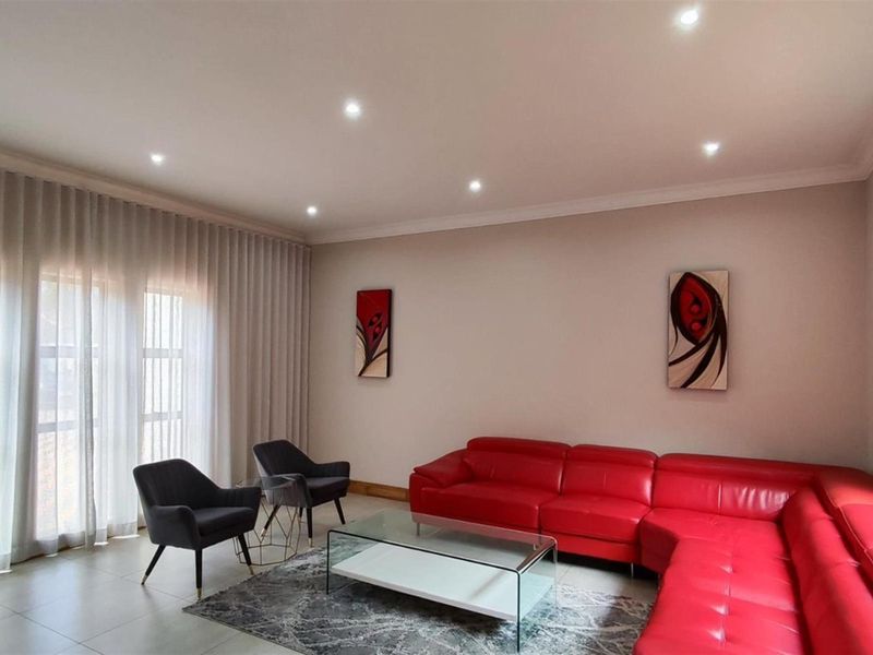 Complex For Sale in Sonneveld, Brakpan - Photo 8