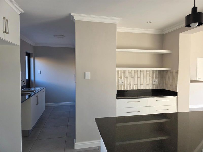 House For Sale in Hartenbos - Photo 10