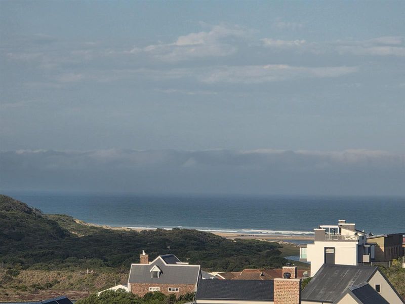 Modern 4 Bedroom House For Sale in Karookraal - Photo 8