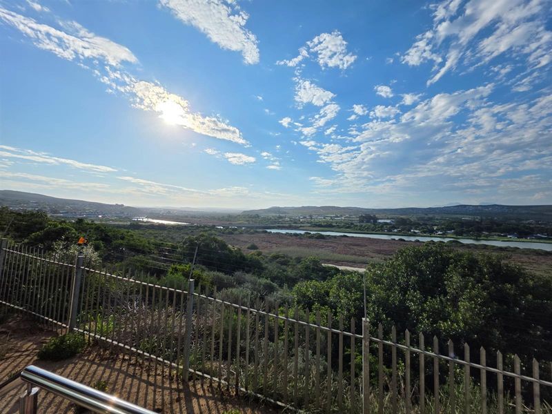 Modern 4 Bedroom House For Sale in Karookraal - Photo 3