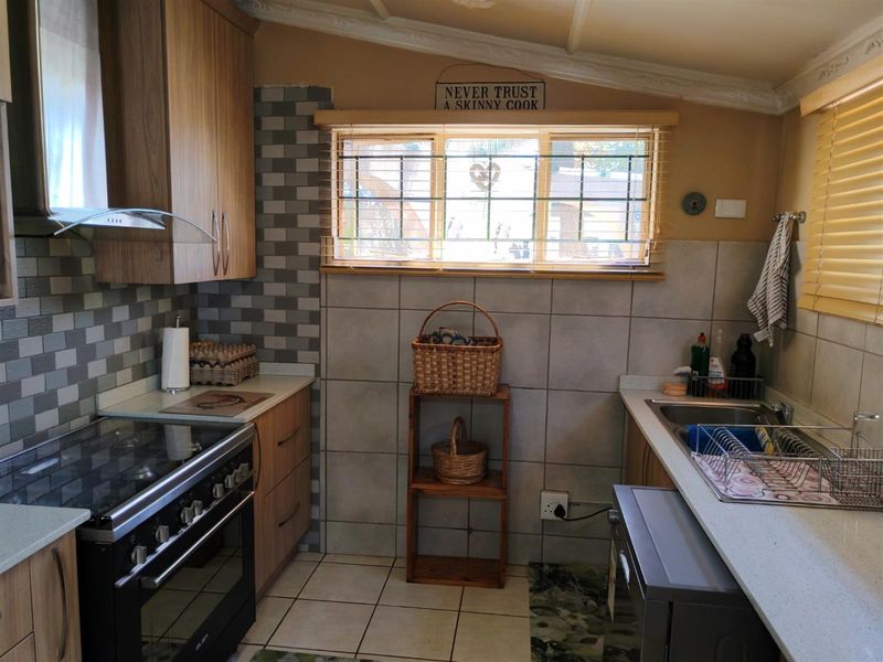 Exceptional Intensive Farming Operations on 26-hectare smallholding near Radium, Limpopo - Photo 6