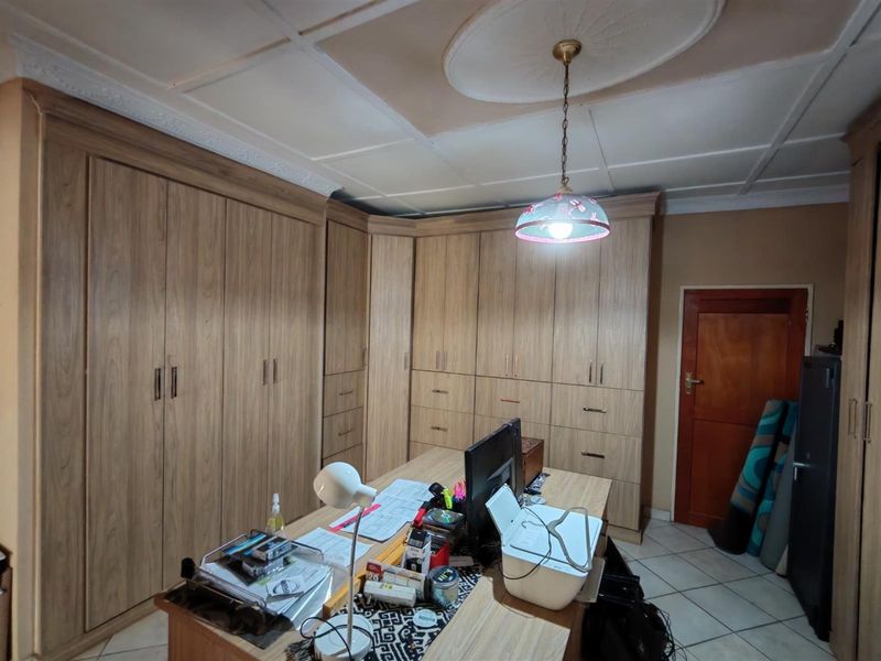 Exceptional Intensive Farming Operations on 26-hectare smallholding near Radium, Limpopo - Photo 9