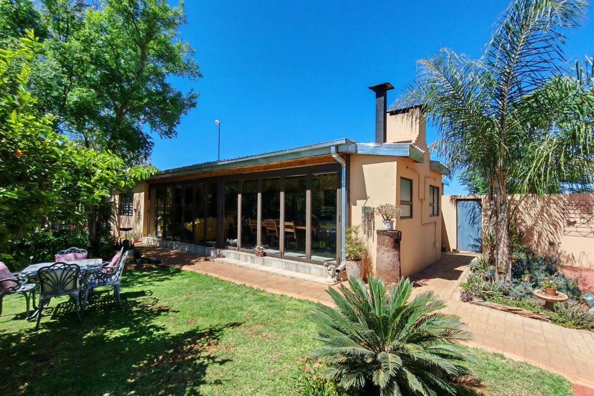 Exceptional Intensive Farming Operations on 26-hectare smallholding near Radium, Limpopo - Photo 2