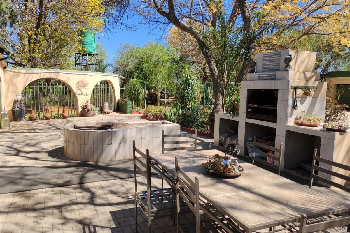 Exceptional Intensive Farming Operations on 26-hectare smallholding near Radium, Limpopo - Photo 5