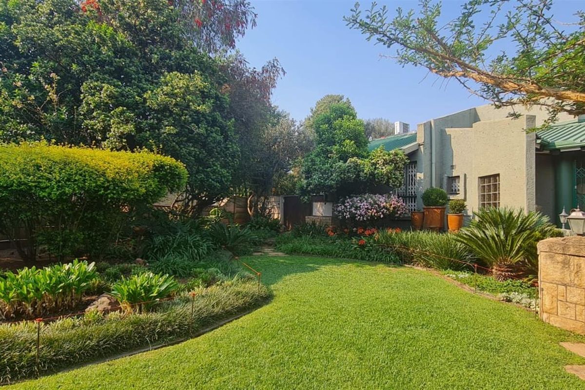 A Home That’s More Than a House - An Artistic Masterpiece in Every Detail - Photo 5